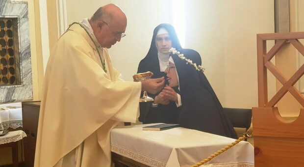 Lascia l’università e diventa suora a 32 anni. Festa al monastero di S. Nicolò-Santa Chiara per Maria Immacolata