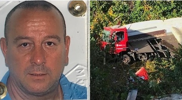 Sterza per evitare un'auto contromano, corriere espresso vola giù dal ponte: morto l'autista