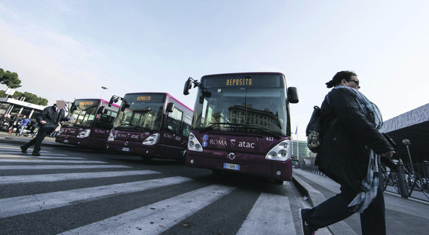 Sciopero dei trasporti venerdì 17 febbraio: bus, tram e metro a rischio per 24 ore. Ecco orari e fasce di garanzia