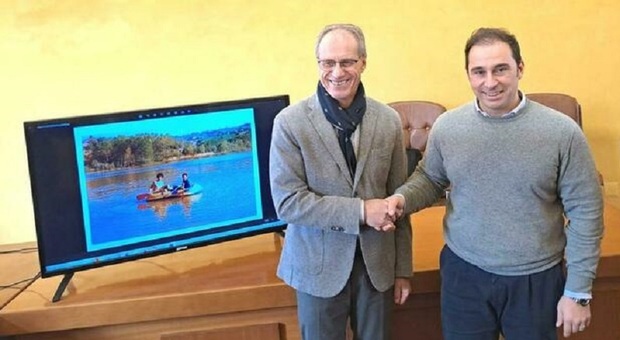 Terre Roveresche, accordo tra Sebastianelli e Aguzzi per il ripristino del lago Bergamo: «Linfa per turismo e ambiente»
