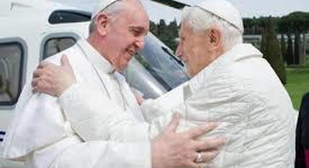 Papa Bergoglio prepara a Ratzinger la festa per il 65° anniversario di sacerdozio
