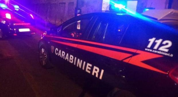 Napoli, fugge dopo un incidente e oltraggia i carabinieri: arrestato