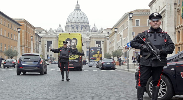 Roma, controlli antiterrorismo: arrestato cittadino britannico di origini pakistane con passaporto falso