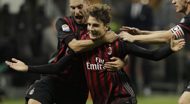 Milan-Juve 1-0. Locatelli super gol, Montella a -2 da Allegri