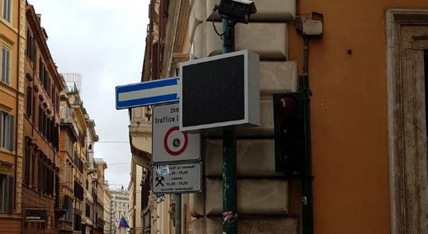 Roma, da aprile via ai varchi nella Ztl del Tridente: niente auto e moto