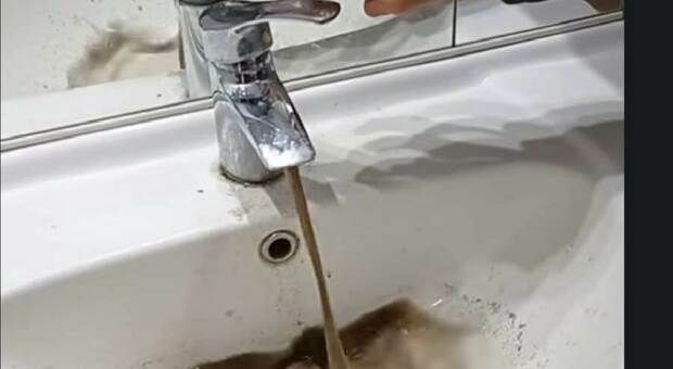 L'acqua che esce dai rubinetti a Celleno