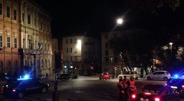 Allerta furti, strade bloccate ai ladri: Perugia al setaccio, 100 auto fermate