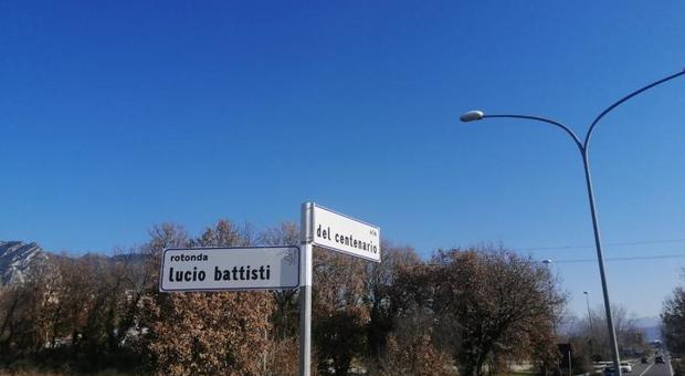Terni, musica per le strade: tre nuove targhe dedicate a Battisti, De André e Tenco