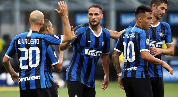 L'Inter travolge il Brescia 6-0 e blinda il posto in Champions