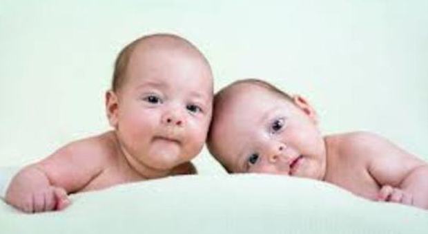 Aspetta due gemelli, ma uno è down: quando l'amore vince l'aborto "mirato"