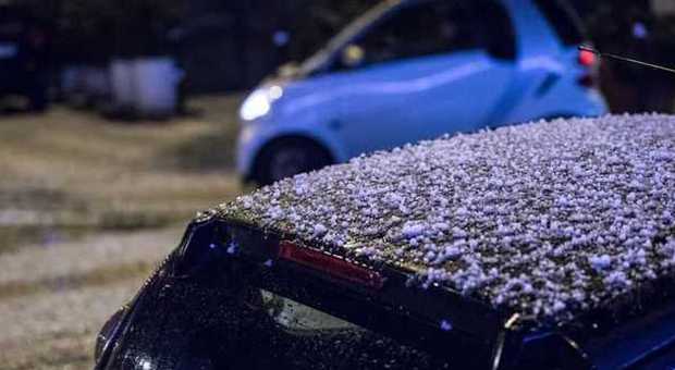 Neve tonda e grandine a Roma, il fenomeno del "graupel"