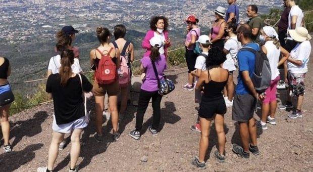 Vesuvio «blindato» per le norme Covid, gli operatori turistici in crisi: troppi vincoli