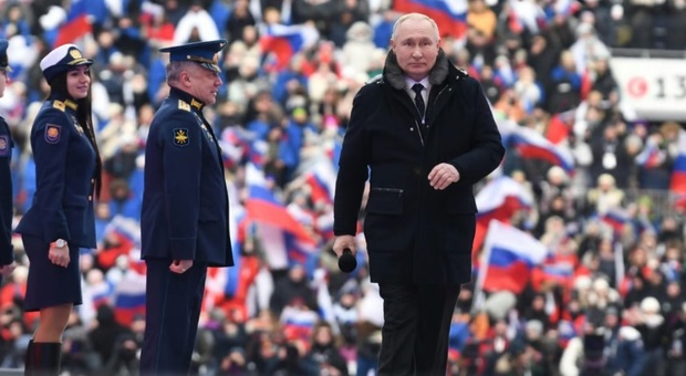 Putin e il consenso interno (che è ancora saldo): solo un russo su cinque vuole la fine della guerra