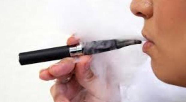Sigaretta elettronica, in aumento avvelenamenti con le ricariche