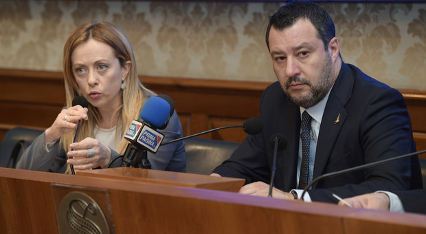 Coronavirus, Conte chiama Salvini: domani vertice a Roma con tutti i leader politici