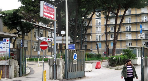 Napoli, paziente muore in ospedale dopo sei ore di attesa e dolori lancinanti: la Procura apre l'inchiesta