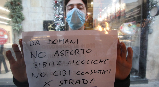 Natale e Capodanno senza brindisi in Campania, ristoratori in rivolta: «Ora i risarcimenti»