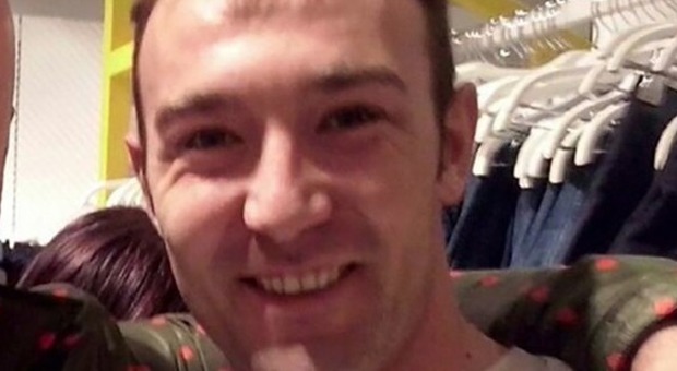 Mirko, 30enne trovato impiccato in un bosco