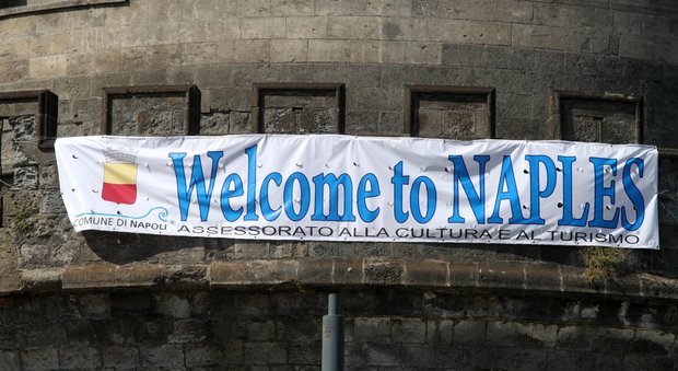 Napoli, turismo e zero accoglienza il pienone senza servizi