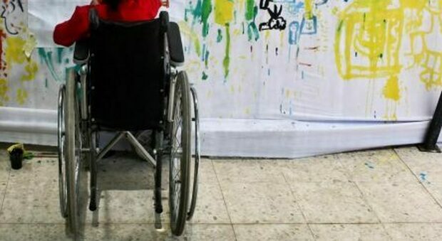 Napoli, è disabile ma a scuola gli negano le lezioni: la rabbia della sorella