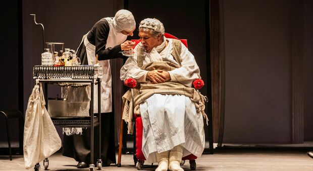 Milano, il Teatro Parenti fa 50. Da Boni a Castellitto: sarà una stagione di grandi mattatori