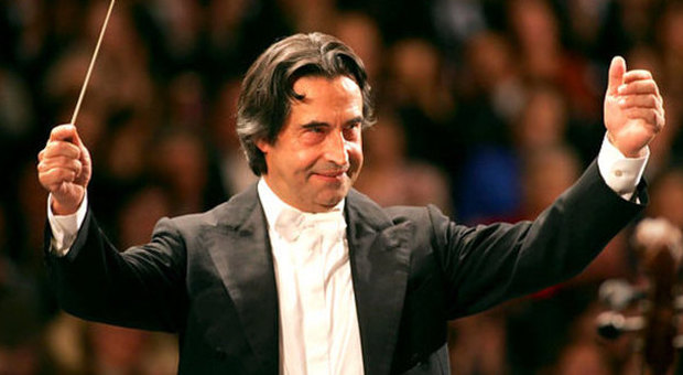 Riccardo Muti lascia l'Opera di Roma «Le problematiche degli ultimi tempi fanno mancare la serenità necessaria»