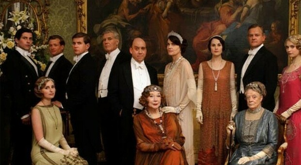 Downton Abbey, le vicende della famiglia Crawley stasera in tv su Canale 5: trama, cast e curiosità del film