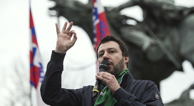 Lega, Salvini: chiedo un confronto pubblico con Renzi