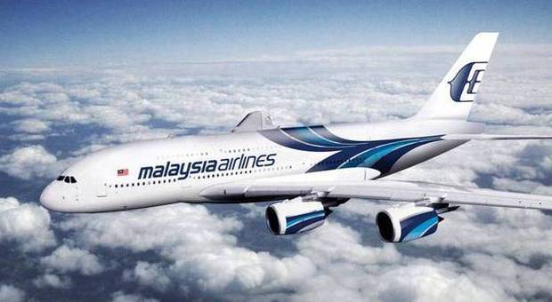 Malesia, scomparso nei cieli un volo per Pechino. A bordo 239 passeggeri, anche un italiano