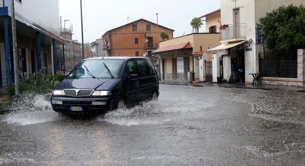 Campania, arriva l'allerta meteo: criticità gialla per 18 ore