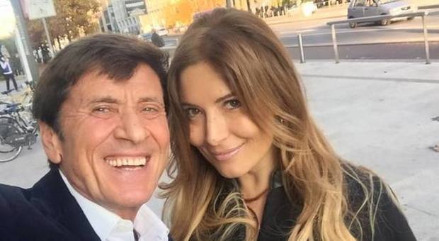 Gianni Morandi e Selvaggia Lucarelli, selfie della pace dopo il caso Facebook