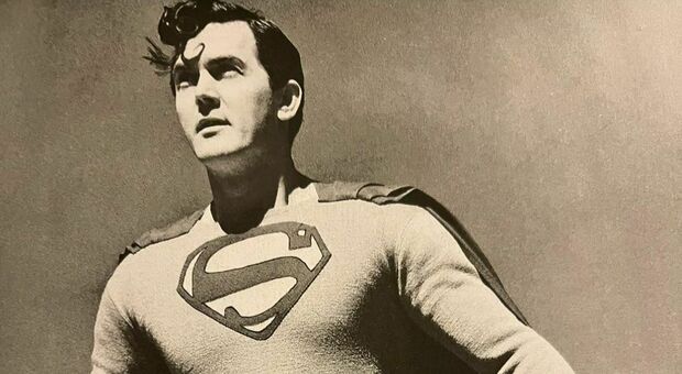 Superman, il costume originale del 1948 in vendita per 75mila euro