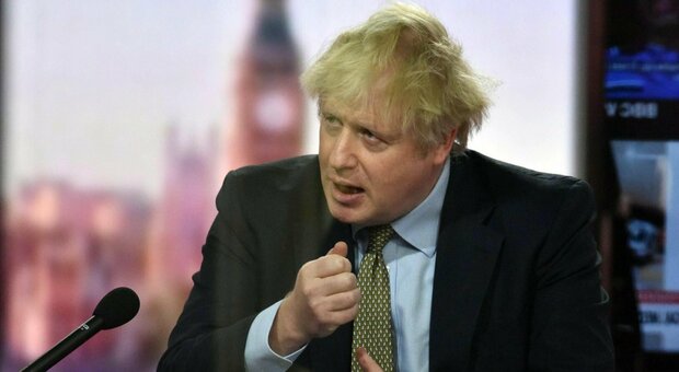 Gran Bretagna, nuovo record di casi (58.784): Johnson pronto ad annunciare nuovo lockdown