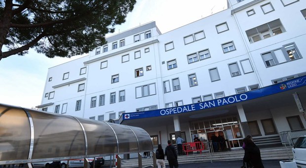 L'ospedale San Paolo: ieri registrato il primo caso positivo di Coronavirus