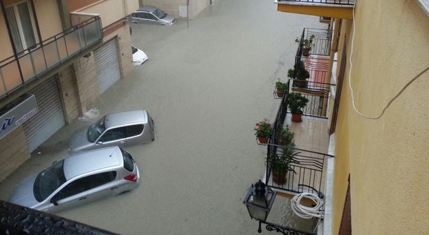 Maltempo, nubifragio a Licata: fiumi d'acqua e strade bloccate