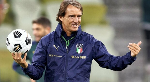 Mancini s'inchina a Maradona: «Con il Var avrebbe fatto mille gol»