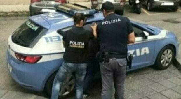Napoli, due arresti a Porta Capuana per spaccio ed evasione dai domiciliari
