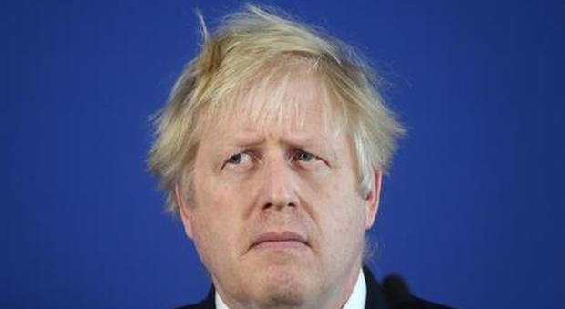 Coronavirus, Boris Johnson verso le prime precauzioni: dalla settimana prossima possibile no a folle e grandi eventi