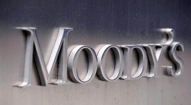 Conti pubblici, Moody's taglia il rating dell'Italia «per bilancio e deficit»