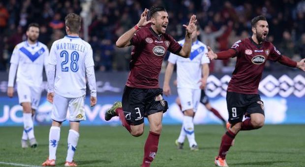 Franco della Salernitana esulta dopo aver segnato il gol del 3-0 al Brescia