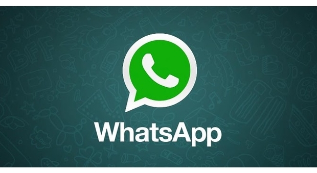 WhatsApp pronta per le videochiamate: è la sfida a Skype