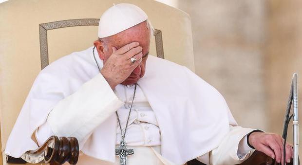 Papa accusato di eresia, il Vaticano blocca la petizione contro Bergoglio