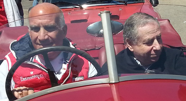 Il presidente dell'Aci Angelo Sticchi Damiani al volante di una vettura storica nell'ultima Targa Florio insieme a Jean Todt