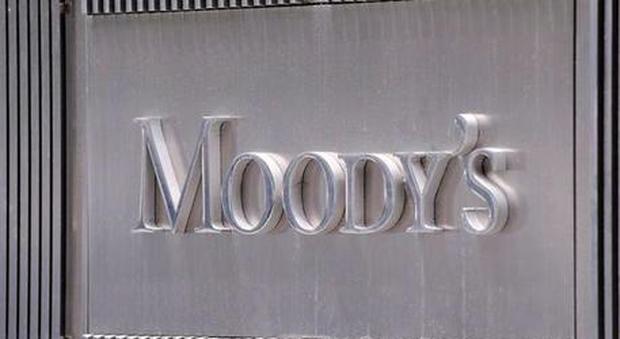 Manovra, Moody's declassa l'Italia