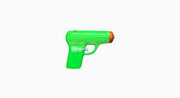 Apple, nuove emoji: la pistola giocattolo al posto del revolver
