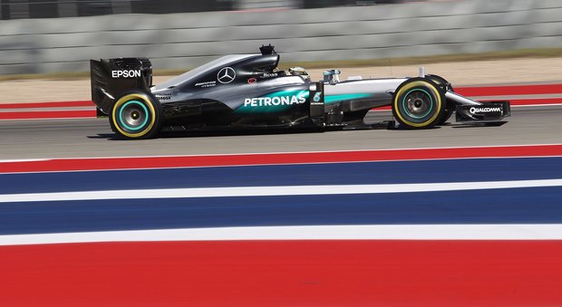 Austin, Hamilton conquista la prima fila davanti a Rosberg. Quinto Raikkonen, sesto Vettel
