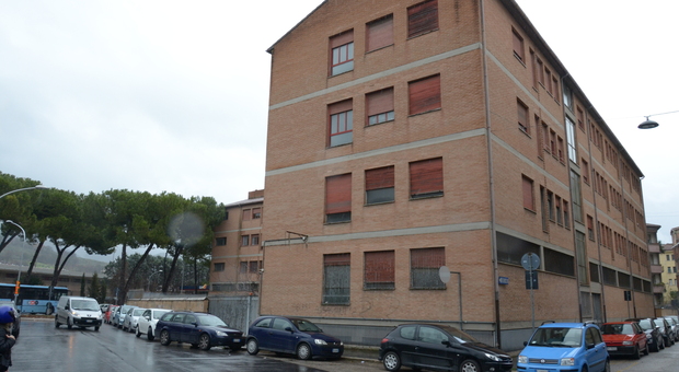 Terni, Marcangeli compra anche l'ex caserma della Stradale: dopo il Tulipano chiuso un altro "buco nero"