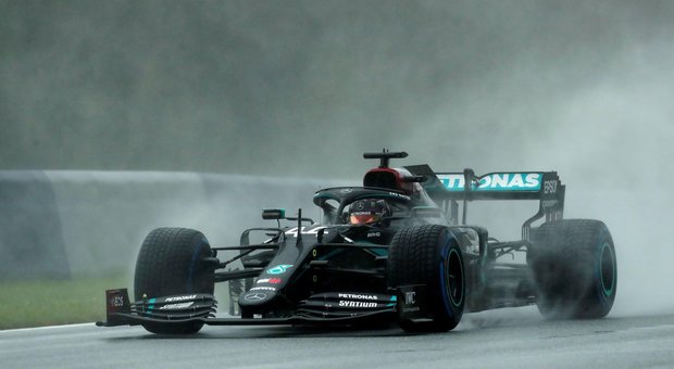 F1 LE PAGELLE. Hamilton, l'uomo della pioggia vale 7,5. Sua la pole in Austria. Ferrari malissimo: Vettel 10° e Leclerc penalizzato 14°; alla Rossa il 4 è d'obbligo
