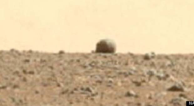 Una fotografia di Curiosity su Marte (fonte: Huffington Post)