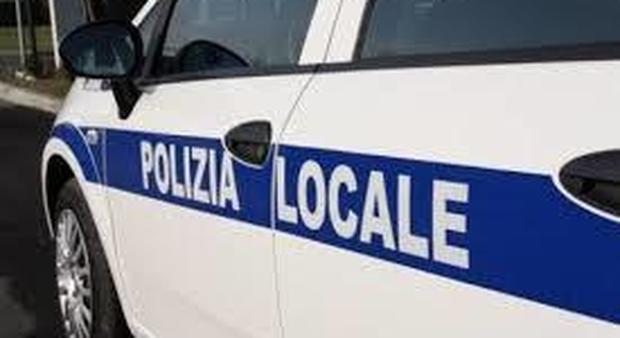 Vigili urbani speronati a Veroli dopo i controlli a Prato di Campoli, una denuncia